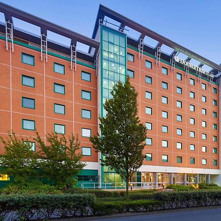 Doubletree By Hilton Woking Ξενοδοχείο Εξωτερικό φωτογραφία